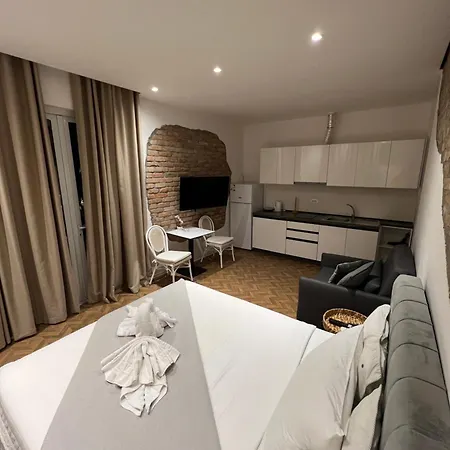 Apartment Blloku *